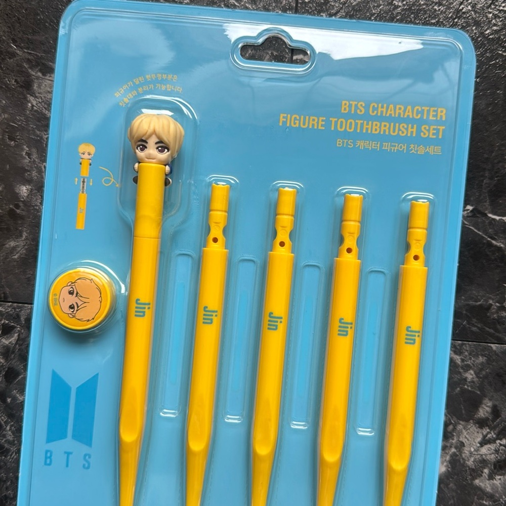BTS CHARACTER TOOTHBRUSH JIN